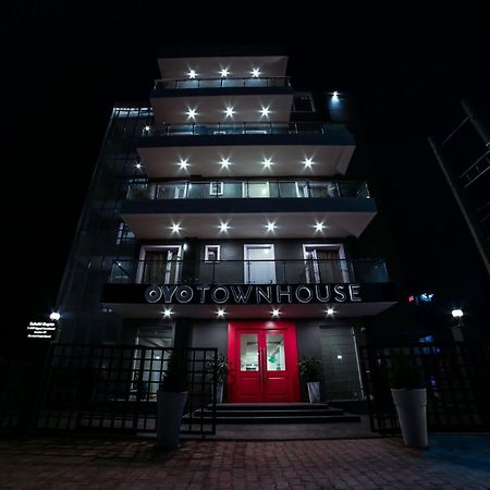 Townhouse Sohna Road 2 Hotel คูร์เคาน์ ภายนอก รูปภาพ