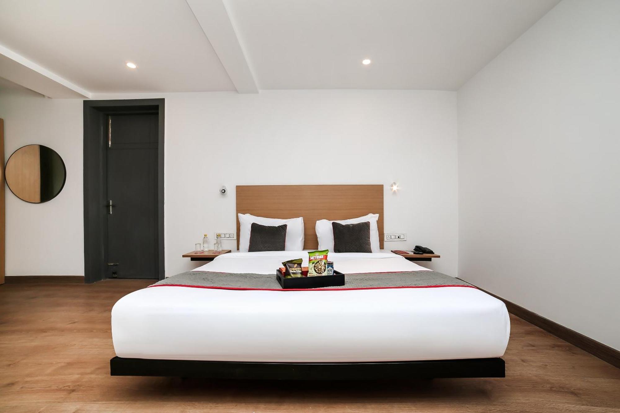 Townhouse Sohna Road 2 Hotel คูร์เคาน์ ภายนอก รูปภาพ