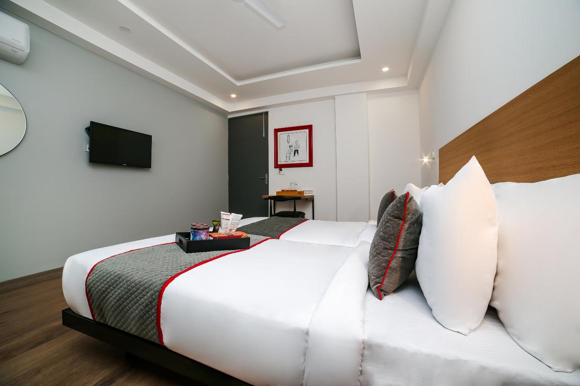 Townhouse Sohna Road 2 Hotel คูร์เคาน์ ภายนอก รูปภาพ